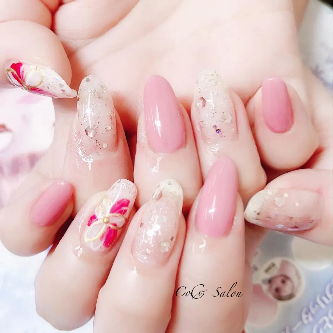 ネイル 長さ出し フラワーネイル ジェルネイル ホログラムネイル ラメ(グリッター) ハンドネイル CoCoSalon ネイル/まつ毛予約のネイルデザイン