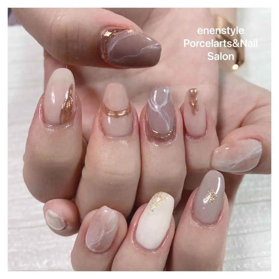 ミディアム ネイル ハンドネイル 🐾enen style 🐾のネイルデザイン