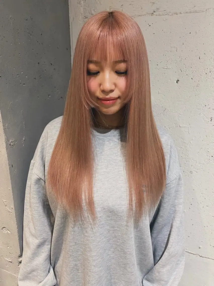 ロング カラー ピンクカラー 姫カット オン眉 ヘアカラー トリートメント Juna✂️ レイヤー / ボブのヘアスタイル