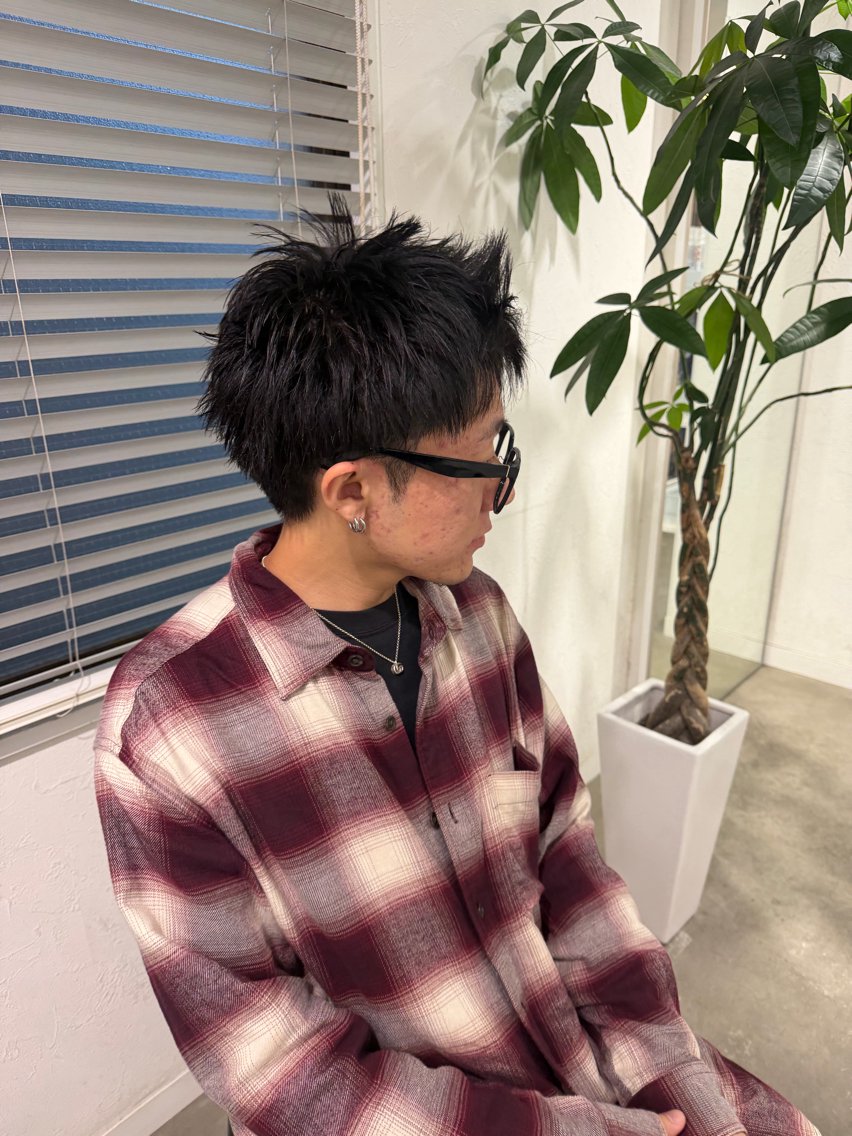 メンズ ハイトーン/艶カラー /スパイキーショートのヘアスタイル