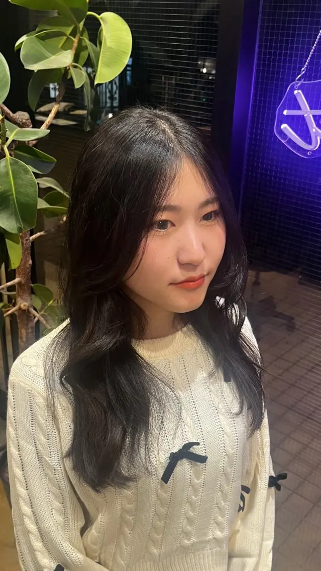 セミロング 顔まわりレイヤー 顔周りカット レイヤーカット まみ/レイヤーカット /暖色カラーのヘアスタイル