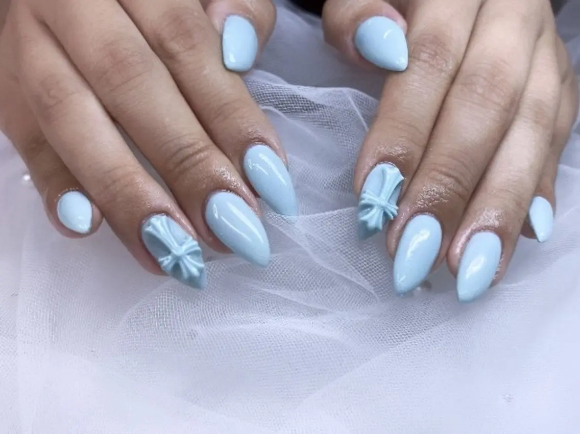 ネイル 水色 ハンドネイル ハンドケア 心斎橋Salon Epokkuのネイルデザイン
