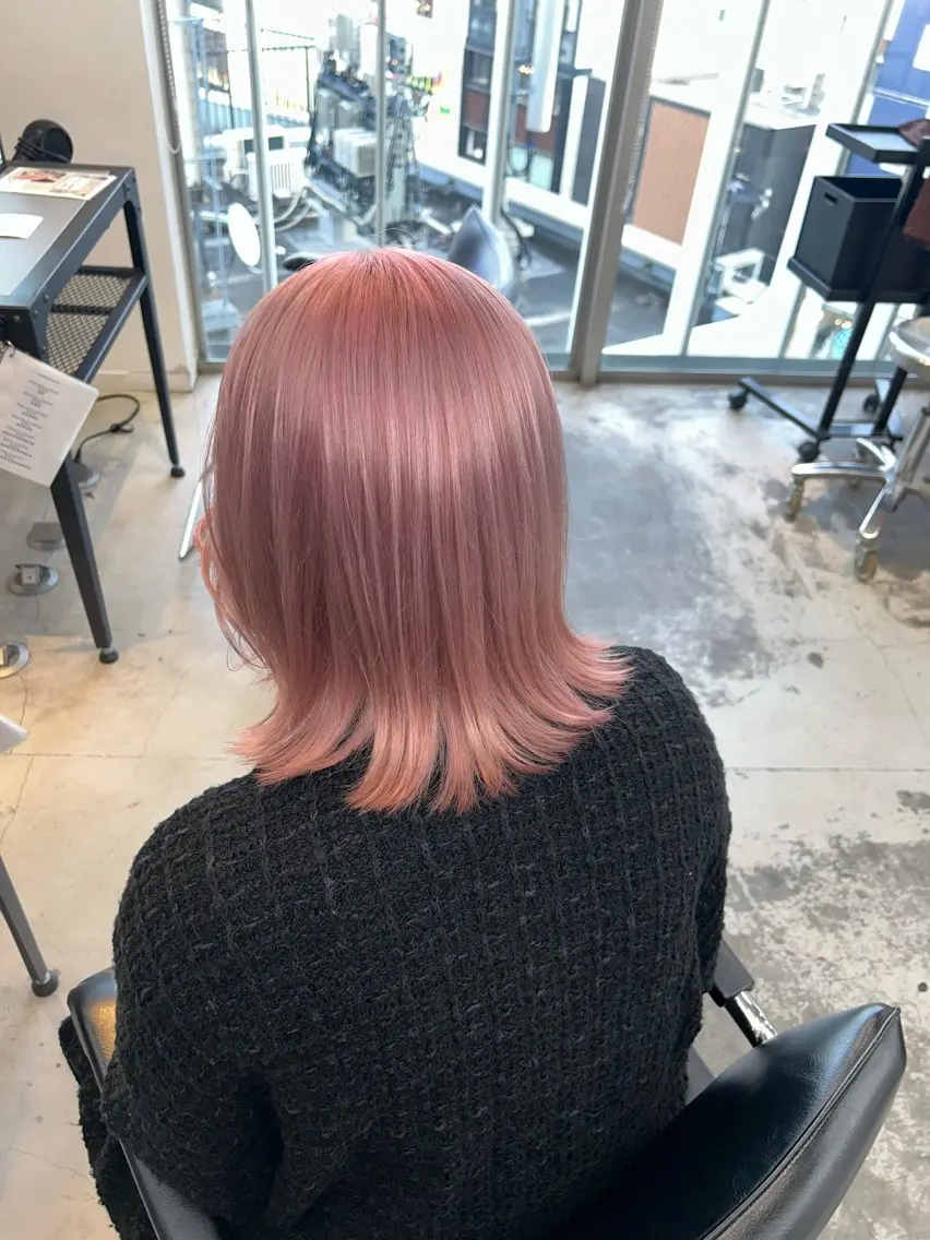 セミロング カラー ヘアアレンジ ベージュカラー ピンクカラー ピンクベージュ ヘアカラー 🎀ブリーチ×艶髪 🎀 ♡さや♡のヘアスタイル