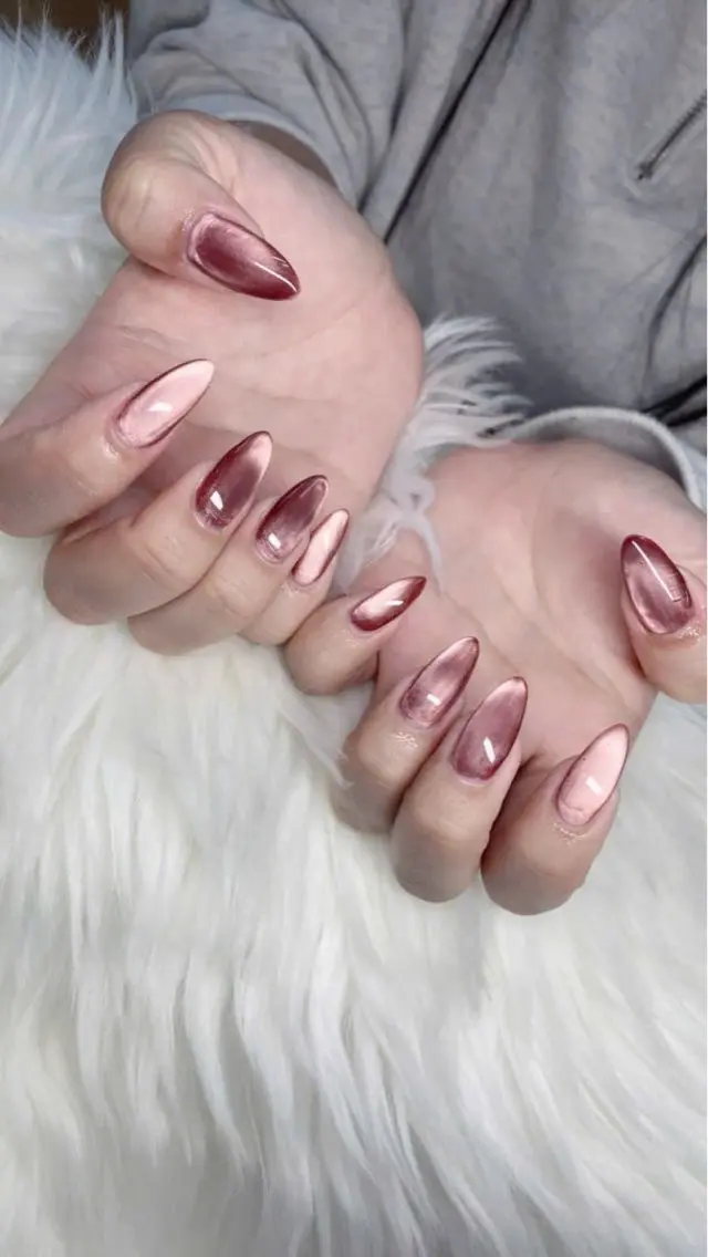 ネイル フレンチネイル グラデーション キラキラネイル 韓国ネイル マグネットネイル ハンドネイル Hara Nail 【持ち込みOK】のネイルデザイン