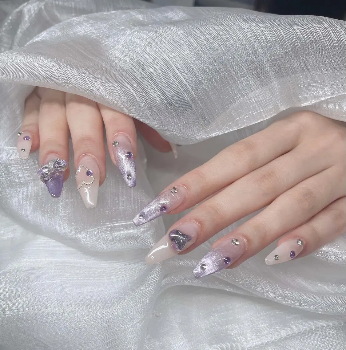 ネイル ハンドネイル Lee Nailsのネイルデザイン