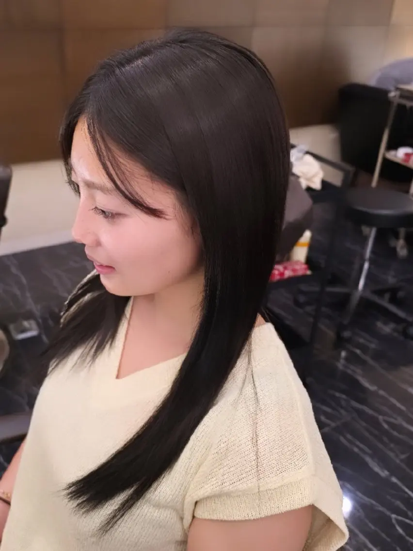 ロング カラー 黒髪 ヘアカラー トリートメント Log  nanaka🎀のヘアスタイル