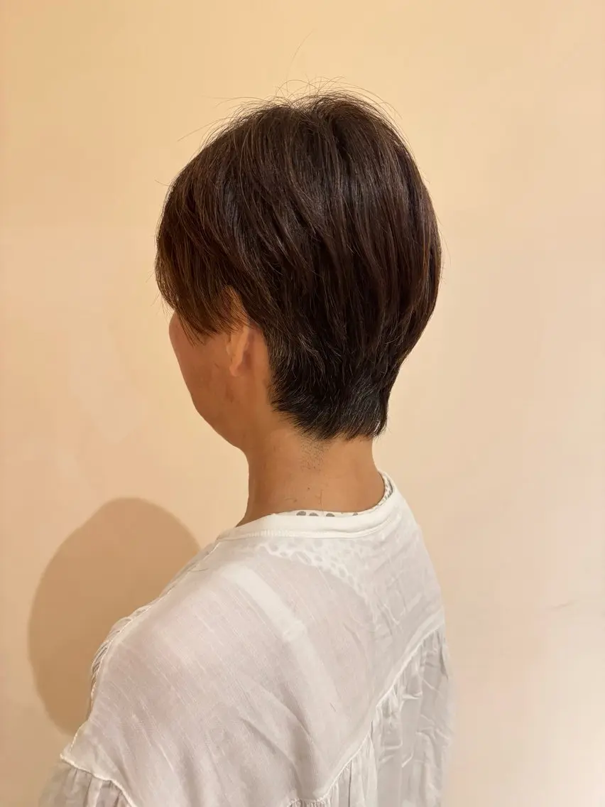 ショート レイヤーカット ショートヘア 山中 萌花のヘアスタイル