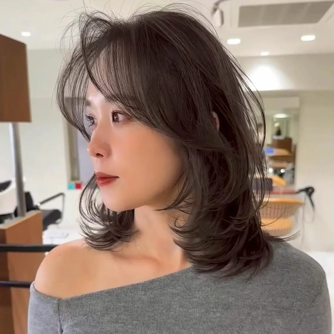 ミディアム カラー ヘアアレンジ 内大久保 列夏のヘアスタイル