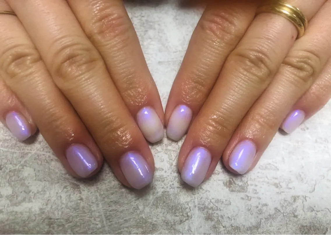 ネイル オーロラネイル ワンカラーネイル ハンドネイル mogunail &blowのネイルデザイン