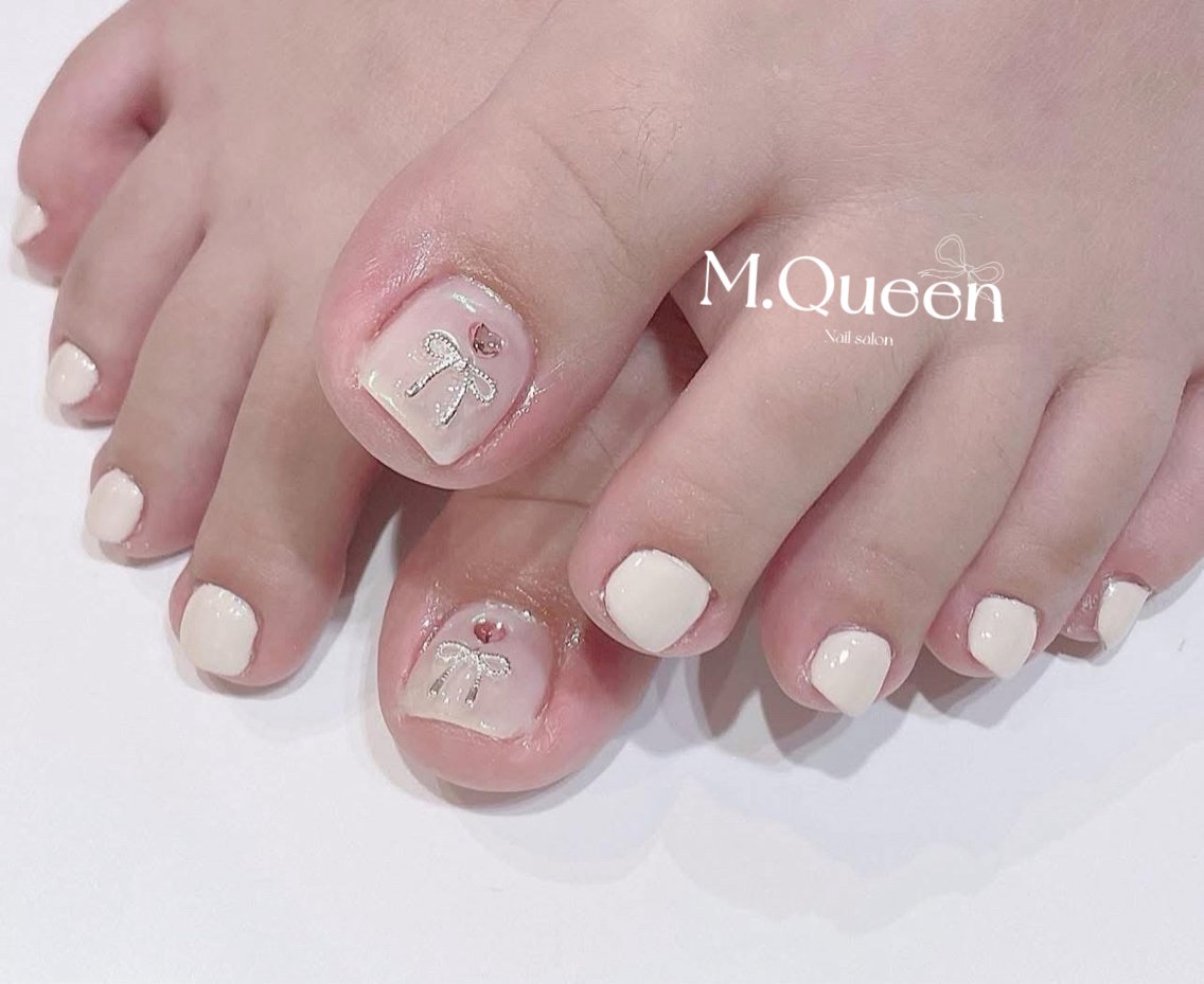 ネイル M.Queenネイル サロン天神今泉店のネイルデザイン