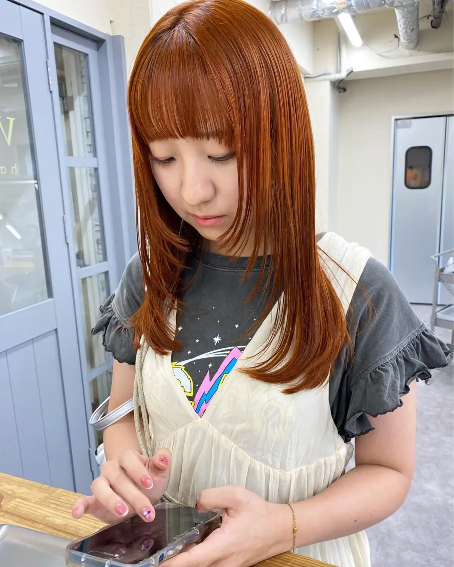 ミディアム カラー ブリーチ ダブルカラー ブリーチなしカラー オレンジ 顔まわりレイヤー レイヤー暖色カラー 池袋Yamamotoのヘアスタイル