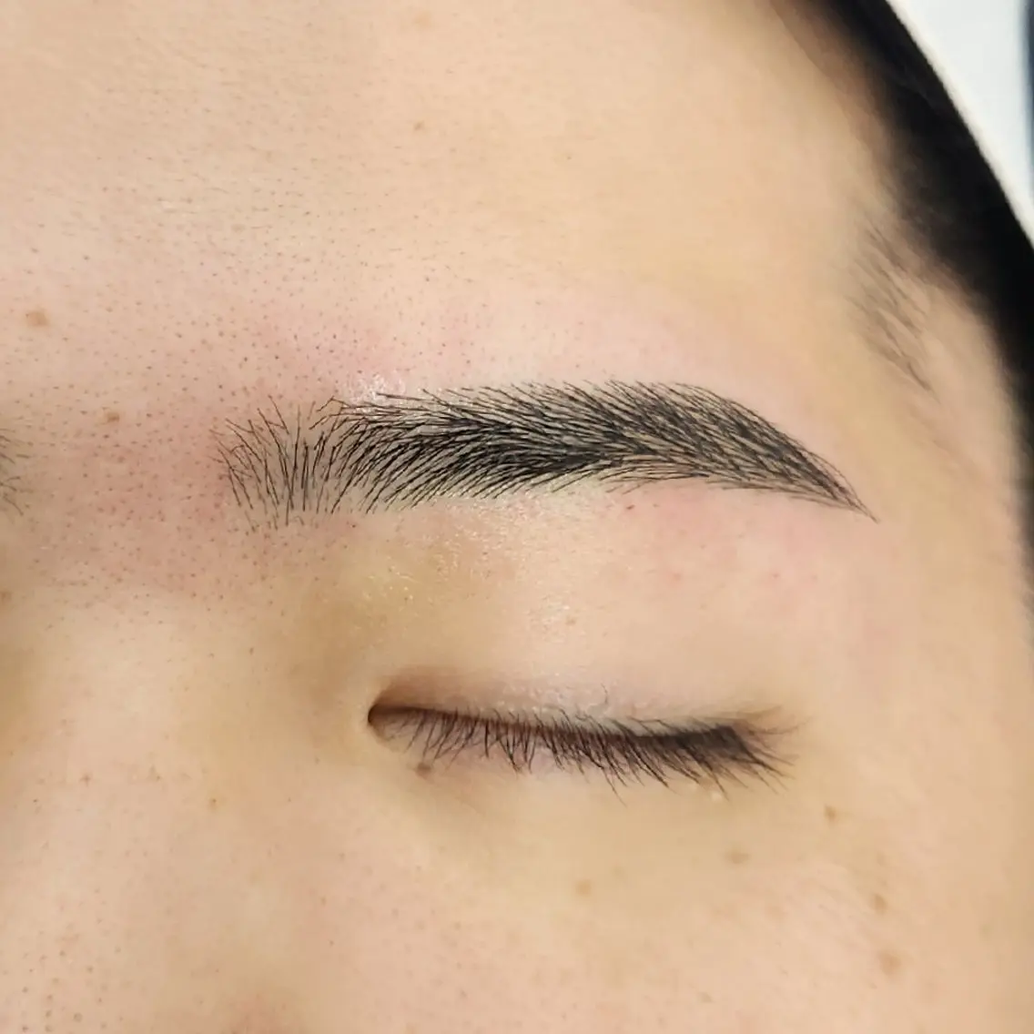 メンズ アイブロウ メンズアイブロウ 眉毛ワックス脱毛 ワックス脱毛 眉カット RYOTA 眉毛専門 | 吉祥寺の眉毛・アイブロウイメージ