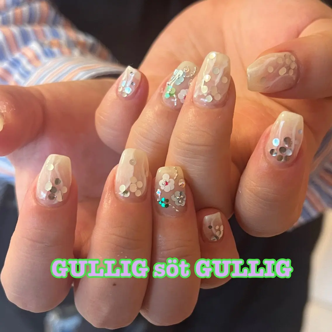 ネイル ハンドネイル フットネイル GULLIG söt GULLIGのネイルデザイン