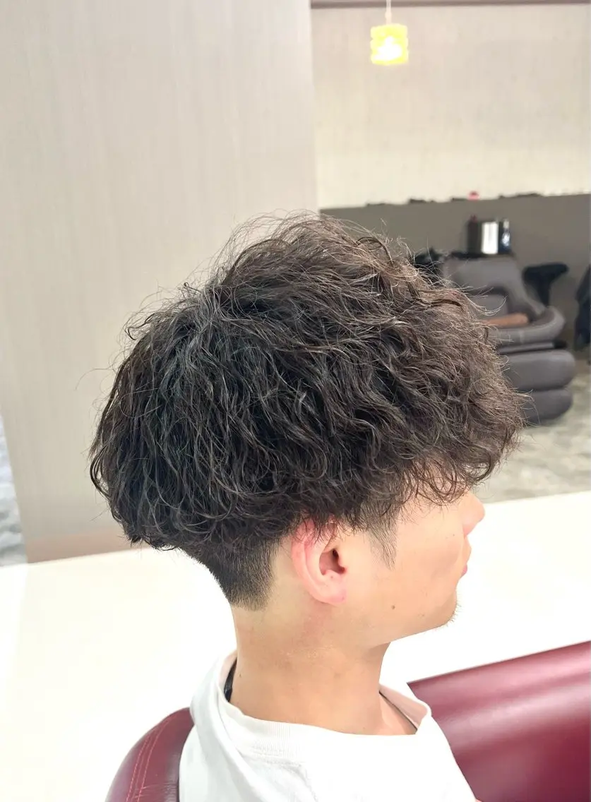 ショート パーマ メンズ メンズパーマ 波巻きパーマ スパイラルパーマ KEN 🌟のヘアスタイル