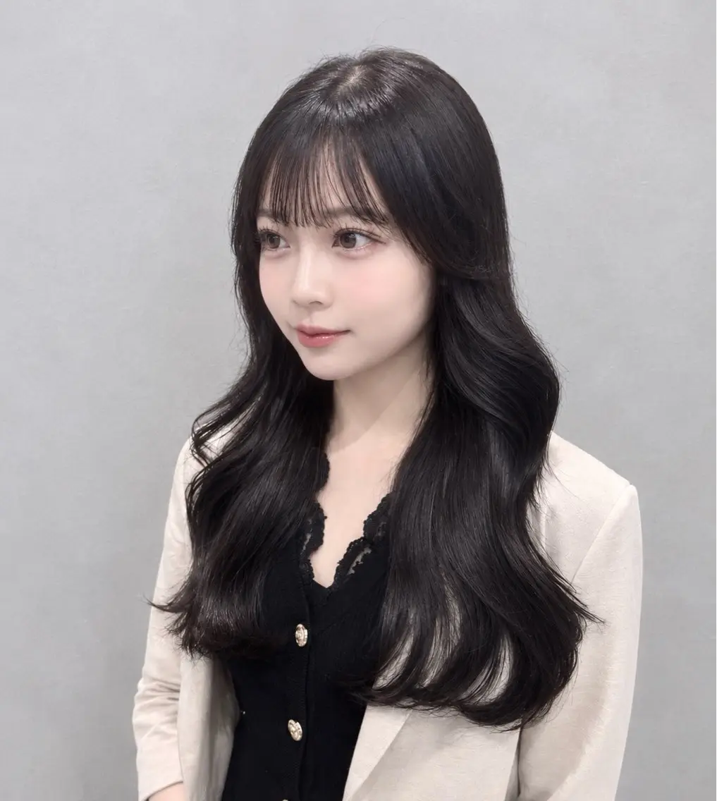 ロング カラー 黒髪 ヘアカラー トリートメント girly上品ヘア 🎀/ベージュikuのヘアスタイル