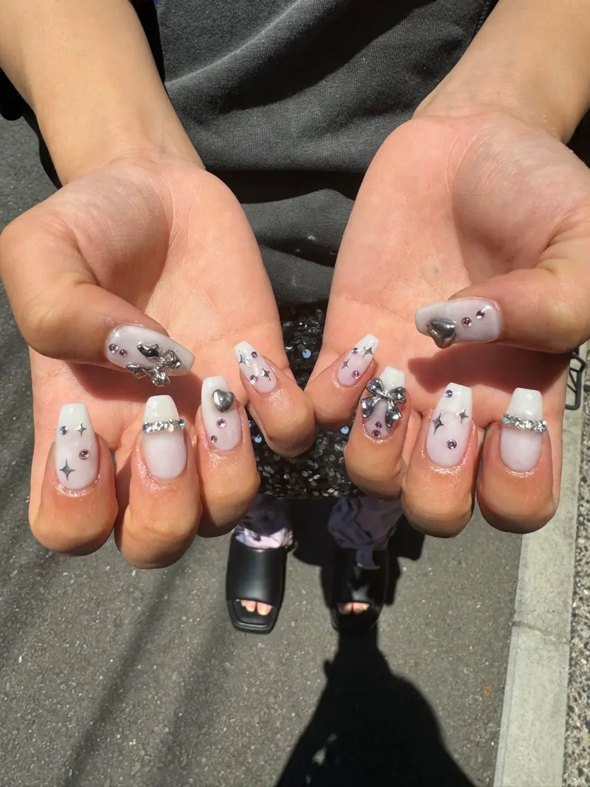 ネイル フラッシュネイル 韓国ネイル ラメ(グリッター) ラメグラデーション マグネットネイル ハンドネイル MH_ Nailのネイルデザイン
