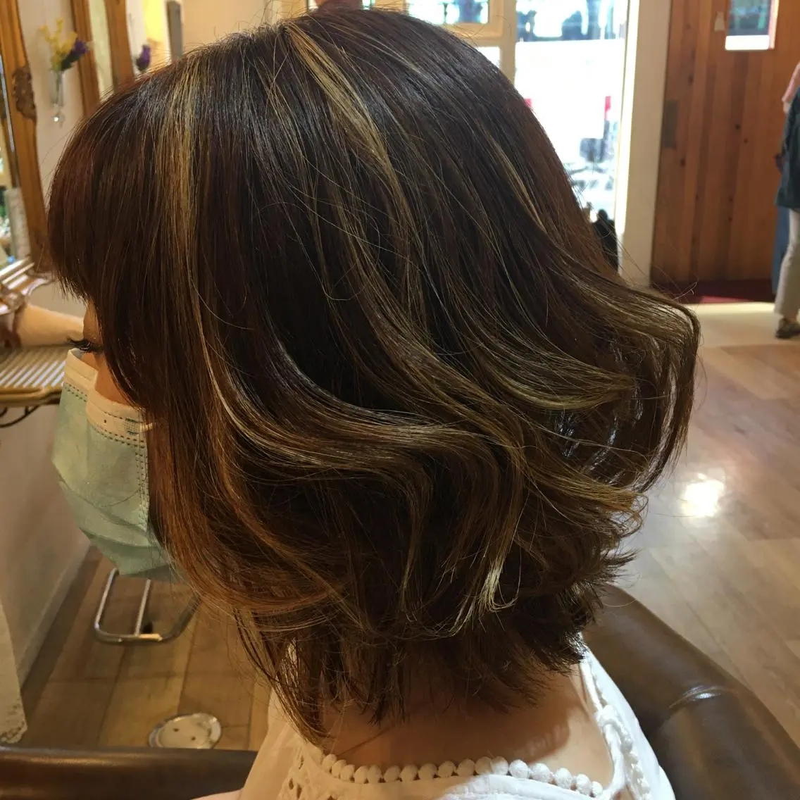 ミディアム カラー カット ヘアカラー トリートメント plaatje 義見のヘアスタイル
