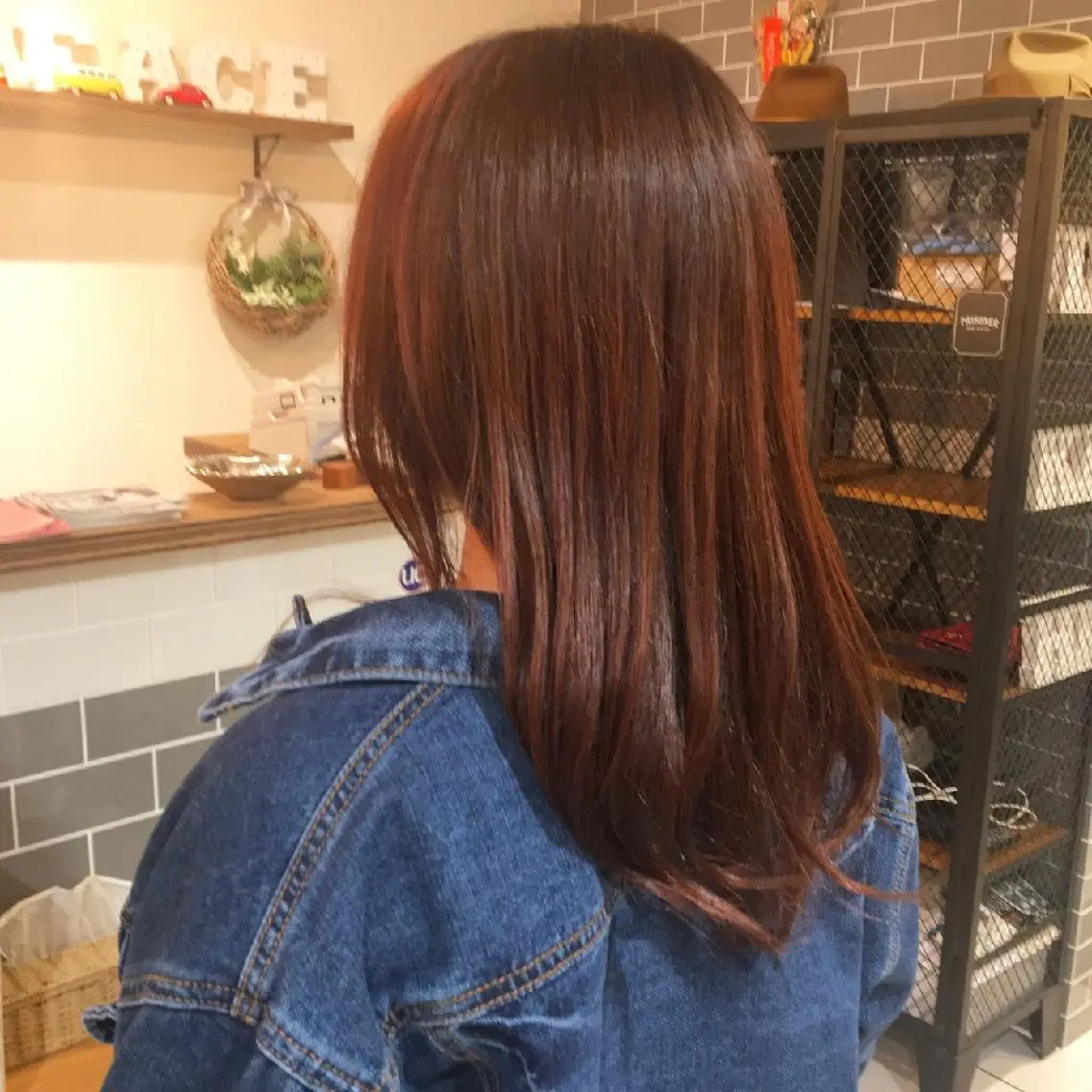 セミロング マエダ タクヤのヘアスタイル