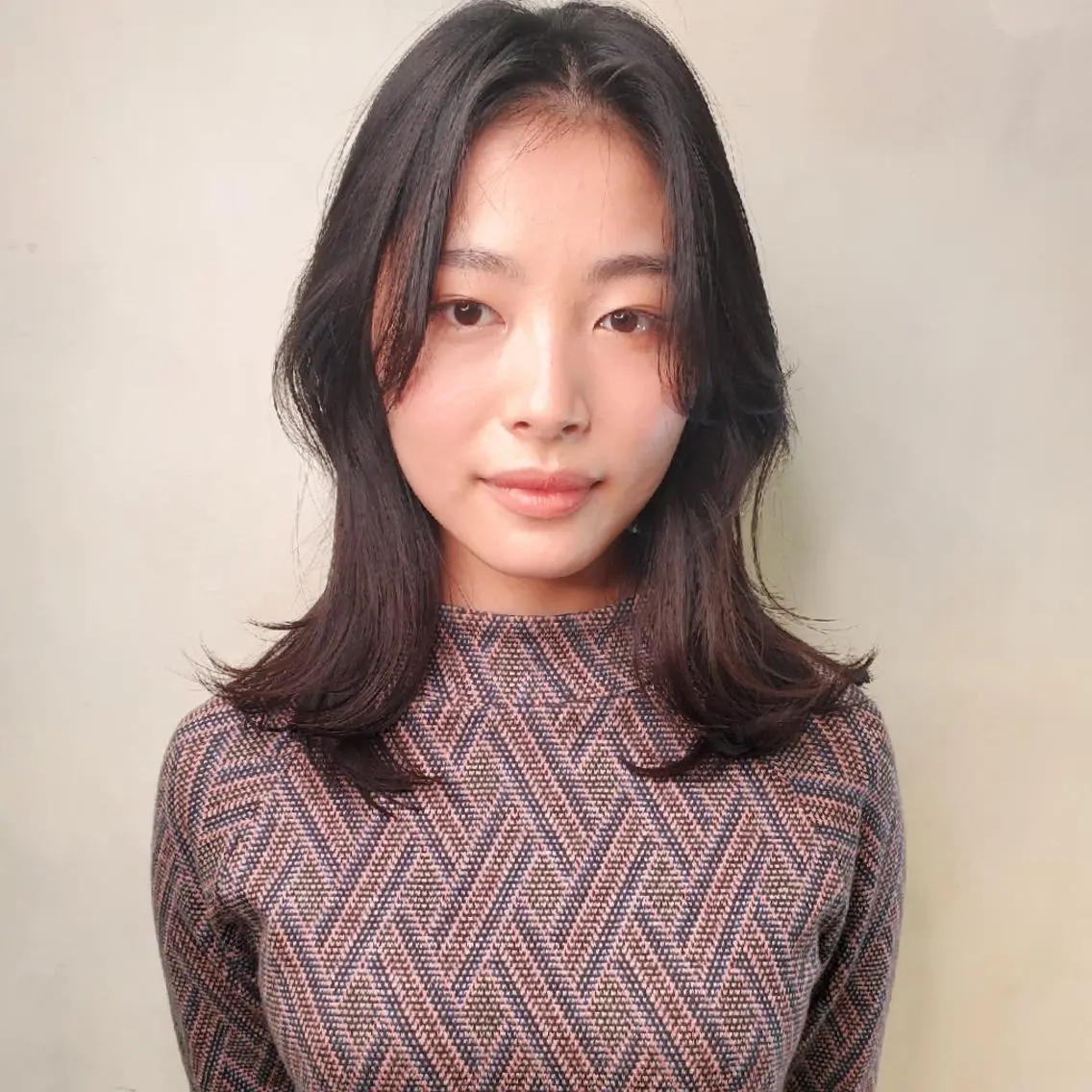 ミディアム レイヤーカット 韓国レイヤー suzuのヘアスタイル
