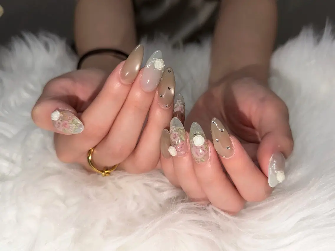 ネイル ハンドネイル BERA NAILSのネイルデザイン