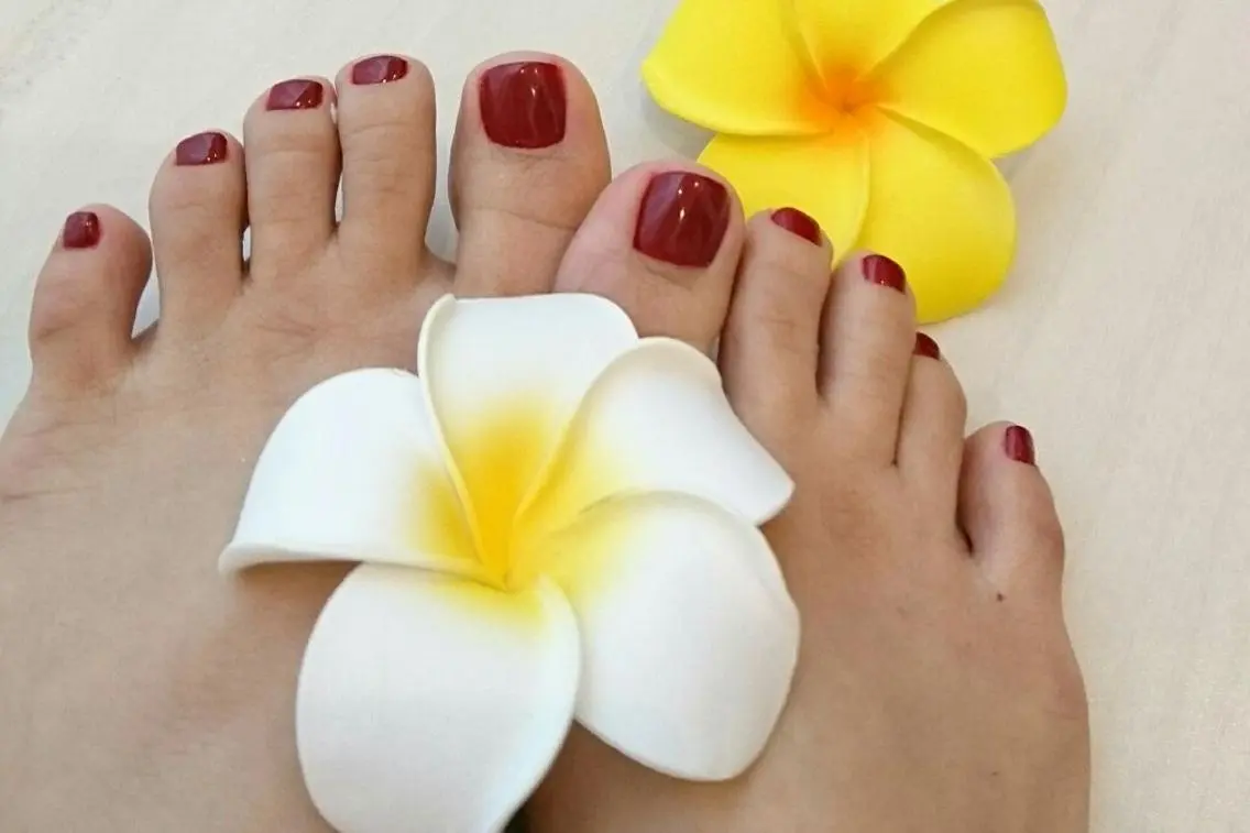 ネイル フットネイル nail salon macaron のネイルデザイン