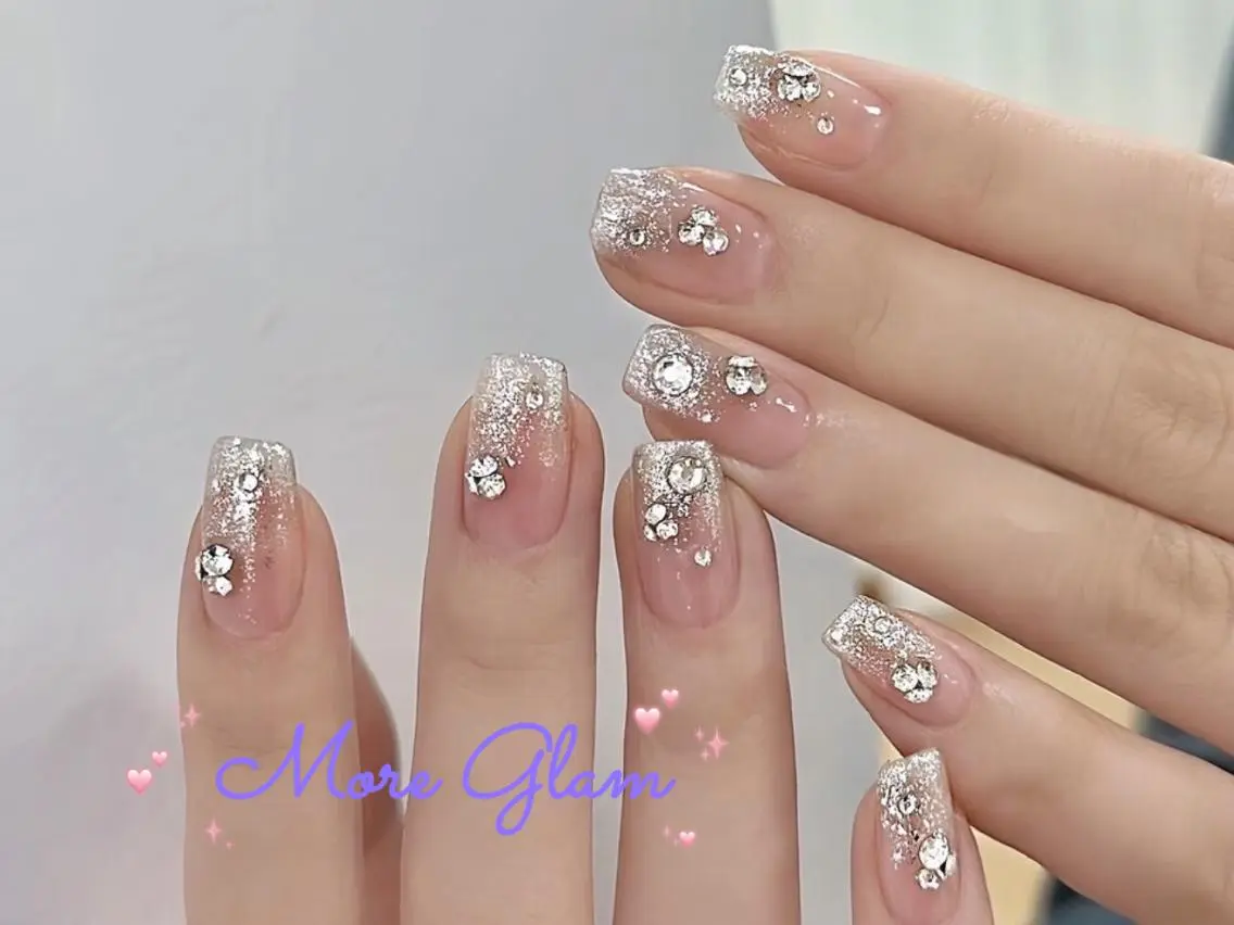 ネイル 長さ出し フットネイル フレンチネイル ジェルネイル ガラスフレンチ MoreGlam Nailsのネイルデザイン