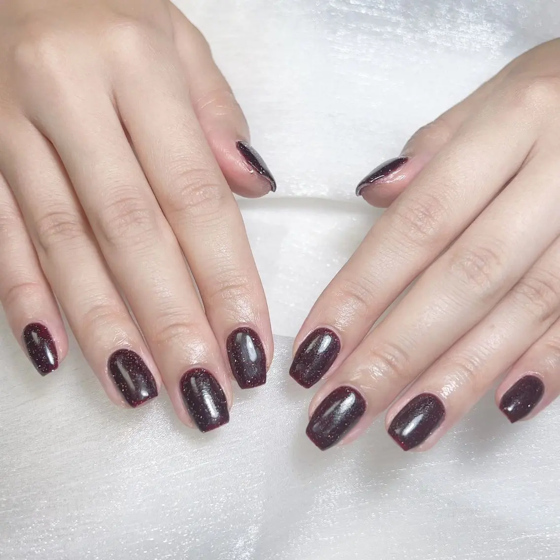 ネイル アートネイル オーロラネイル ガーリー キラキラネイル 韓国ネイル ハンドネイル Nail salon 木にいるのネイルデザイン