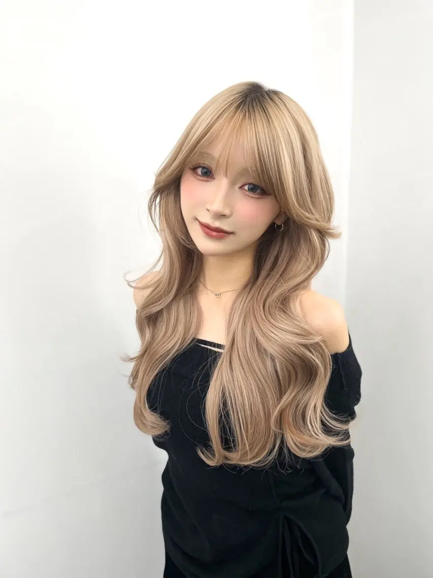 ロング カラー ベージュカラー ブリーチ 透明感カラー ダブルカラー ミルクティーベージュ 盛れる顔周り✨韓国式 レイヤーkanatoのヘアスタイル