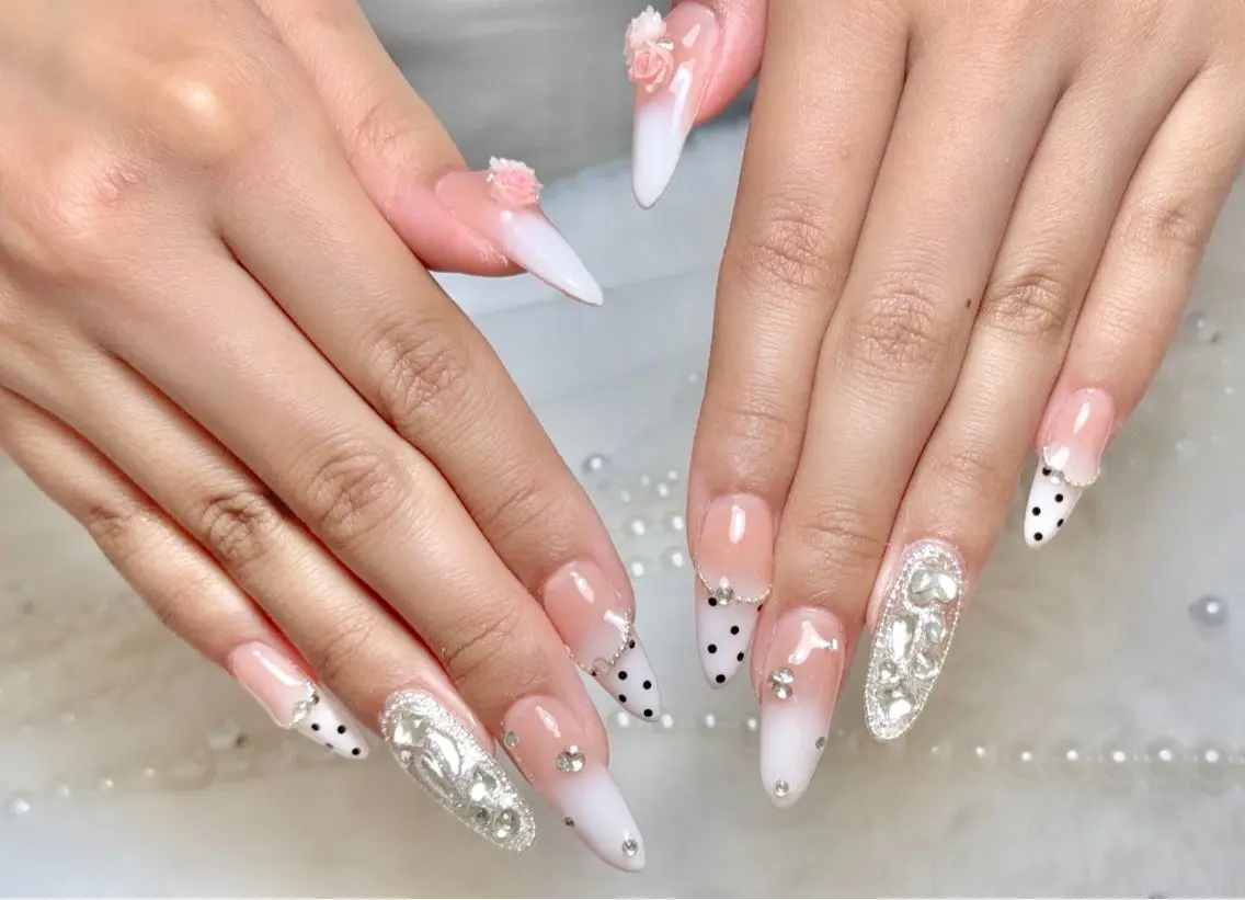 ネイル ハンドネイル ハンドケア Crystal Nailのネイルデザイン