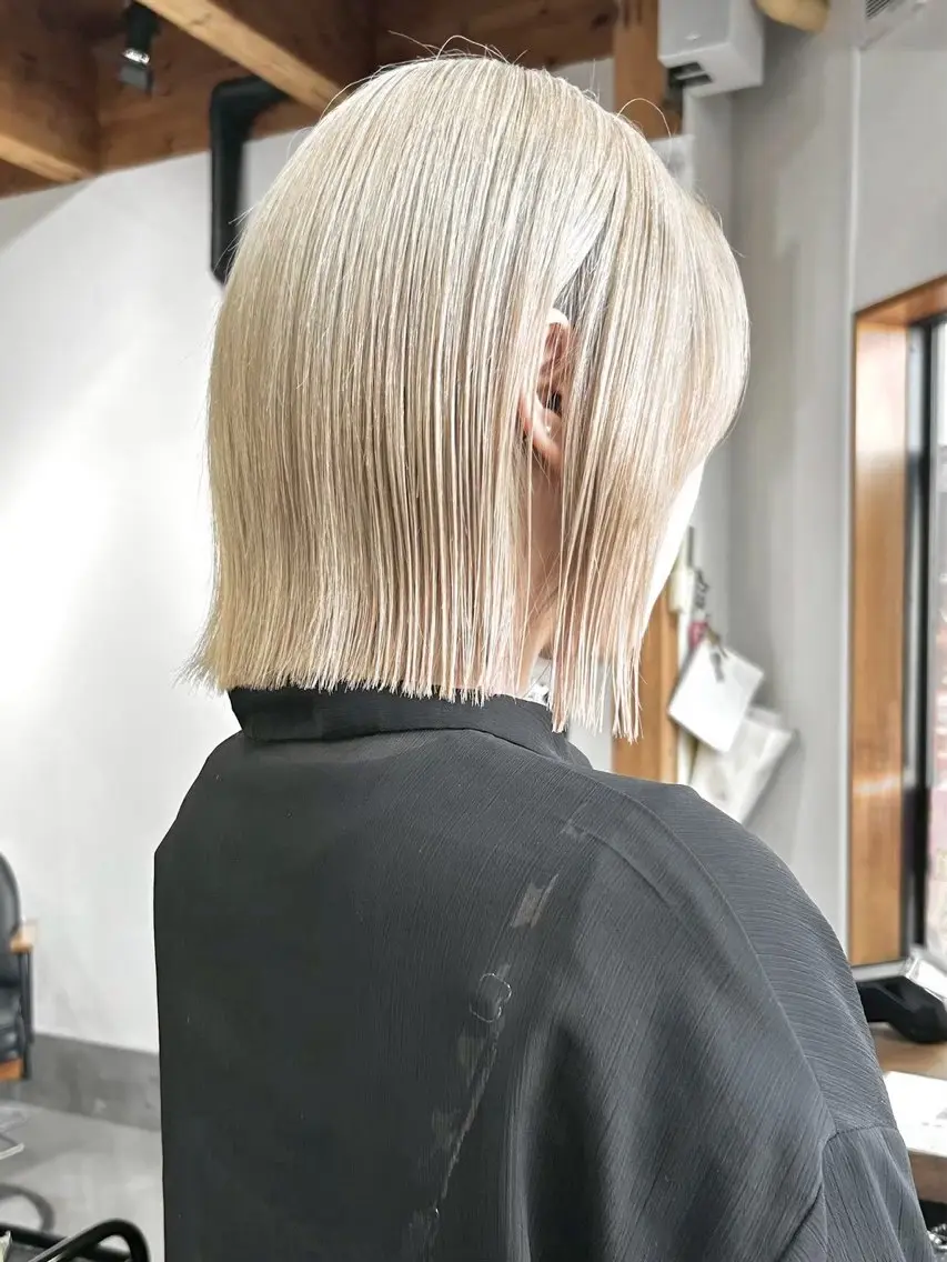 ショート カラー LUCK ユナのヘアスタイル