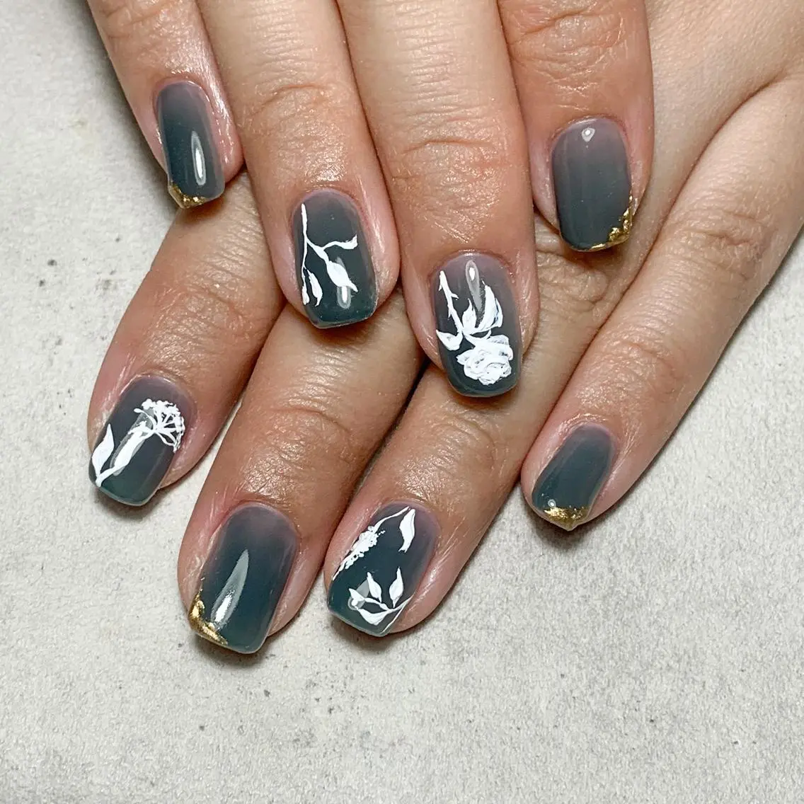 ネイル ハンドネイル FIORITURA aiのネイルデザイン