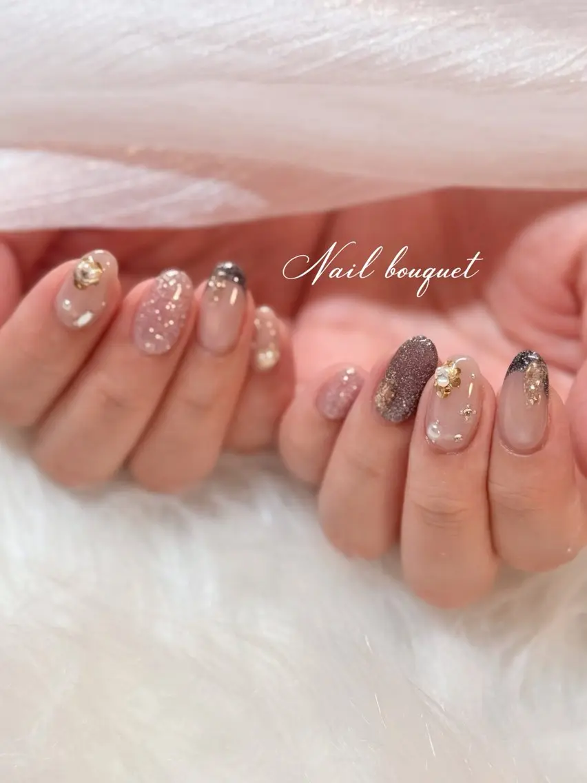 ネイル カジュアル フレンチネイル ガーリー キラキラネイル マグネットネイル ハンドネイル Nail bouquetのネイルデザイン