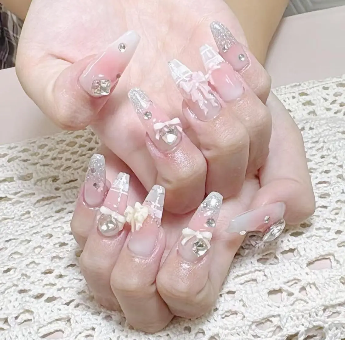 ネイル 小島 阿佑美のネイルデザイン