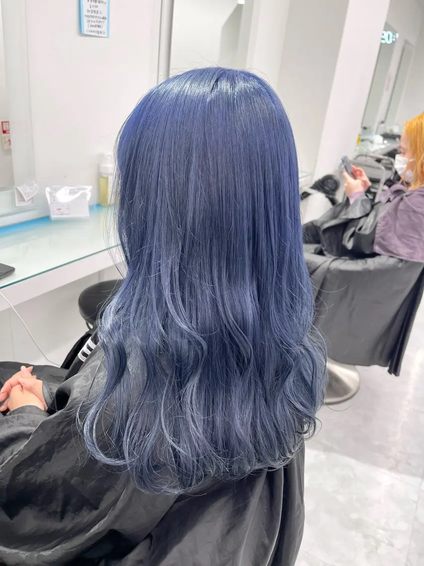 セミロング カラー ヘアカラー 🤍💕ブリーチカラ ーAyaka💕🤍のヘアスタイル
