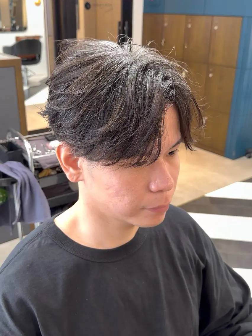 ミディアム カラー パーマ ヘアアレンジ メンズ 伊藤 陸のヘアスタイル