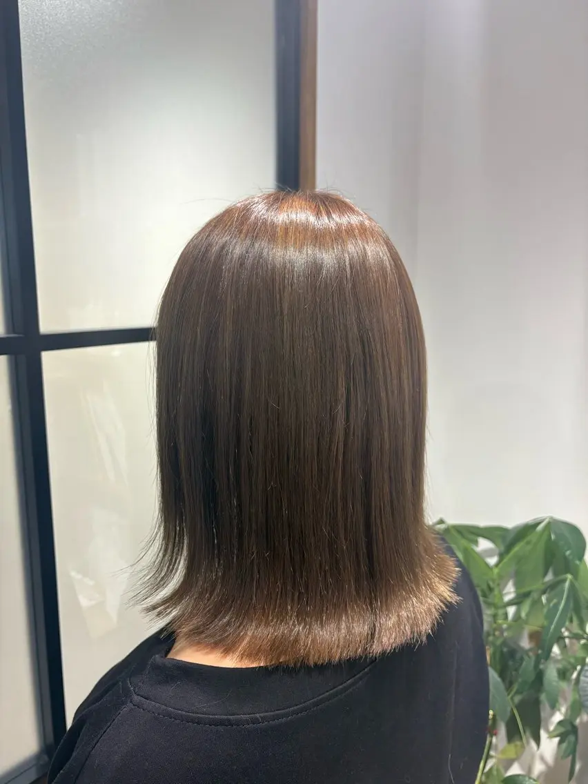 ミディアム カラー ベージュカラー ヘーゼル 新井 友菜のヘアスタイル