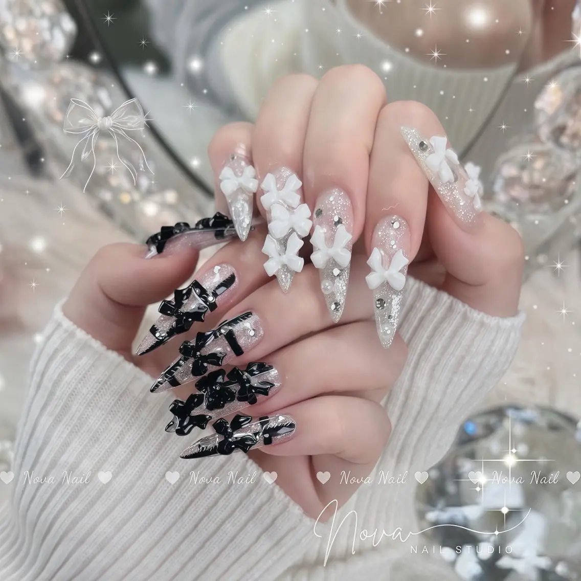 ネイル アートネイル チークネイル フレンチネイル ジェルネイル ガーリー ハンドネイル ハンドケア Nova Nail Nambaのネイルデザイン