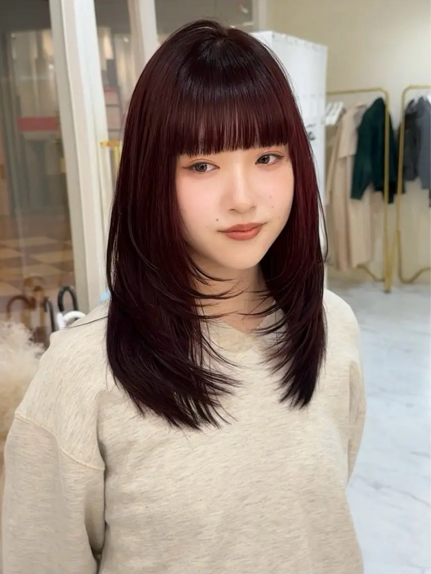 セミロング カラー 大人韓国レイヤ ー特化｜角岡泉希🩶のヘアスタイル