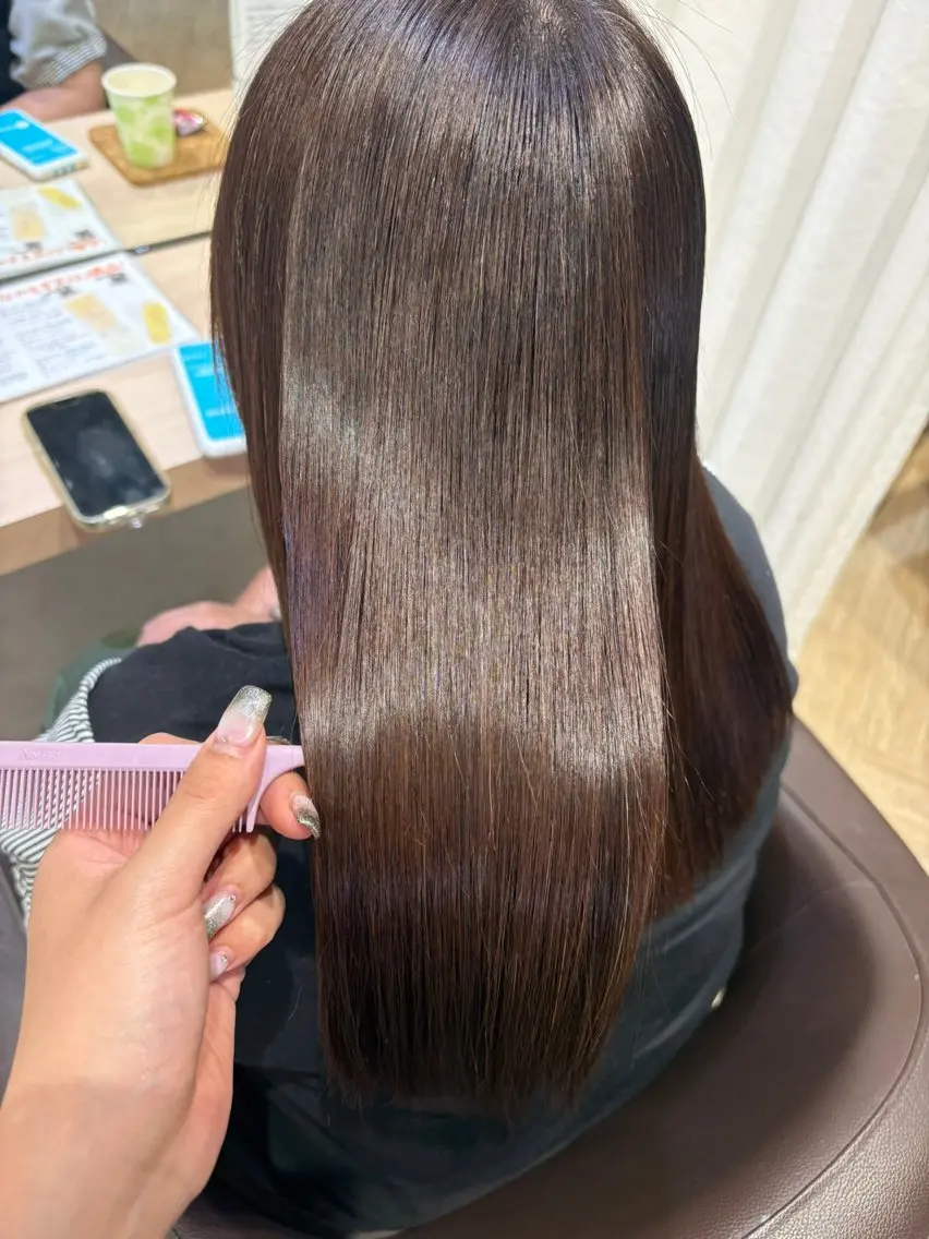 ロング 髪質改善 カット 縮毛矯正 湊 陽菜のヘアスタイル