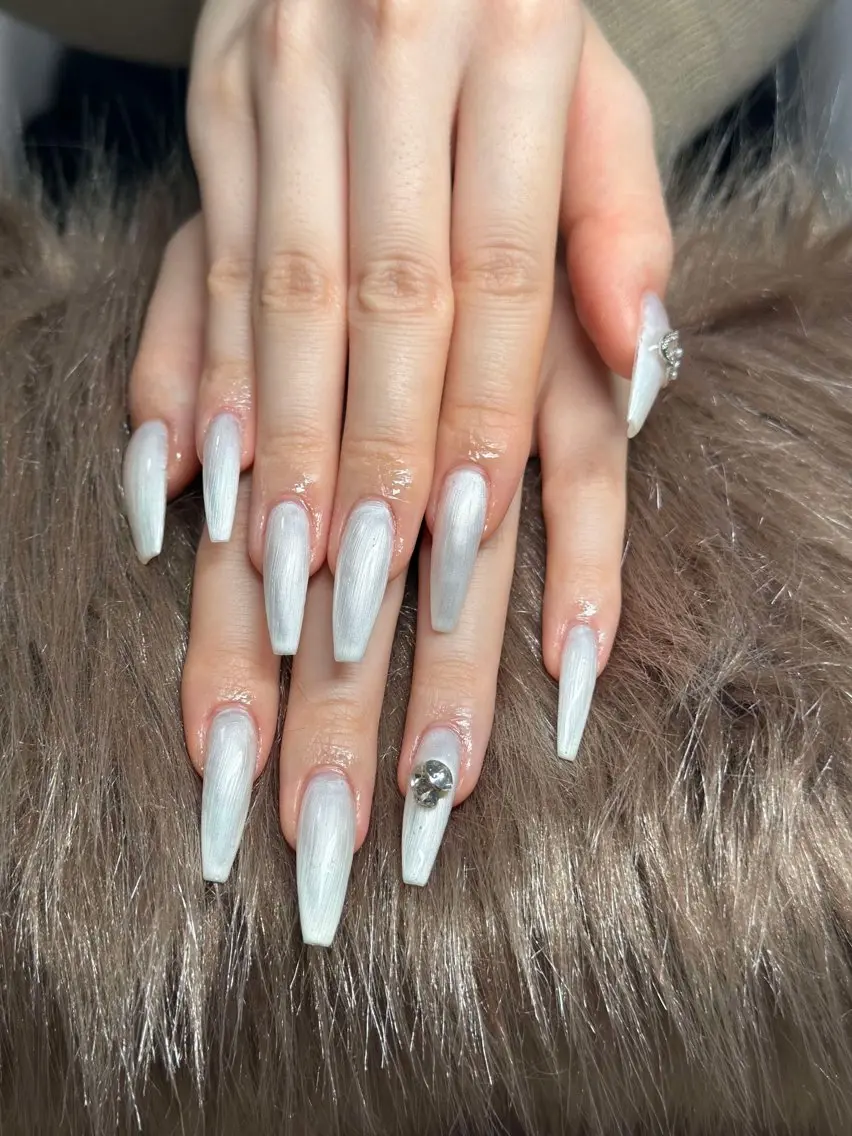 ネイル オーロラネイル フレンチネイル ジェルネイル ハロウィン キラキラネイル ハンドネイル H.baby Nail Salonのネイルデザイン