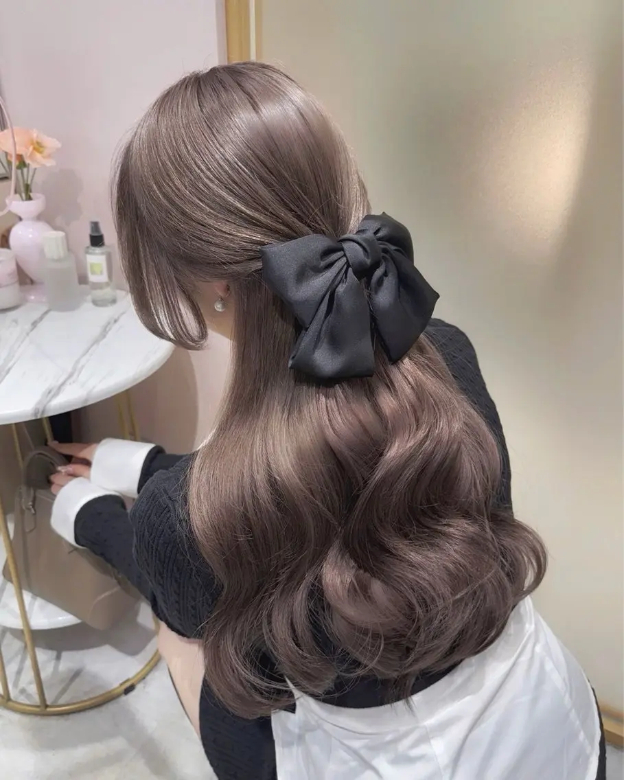 ロング カラー アッシュ ベージュカラー ブリーチ ブラウンカラー ブラウンベージュ カット ヘアカラー トリートメント 盛れる顔周り✨韓国式 レイヤーkanatoのヘアスタイル