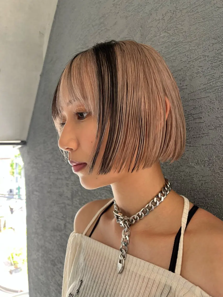 ショート アッシュ ミルクティーブラウン ピンクブラウン レイヤーカット カット ヘアカラー ハイトーンNo.1✨ パーマ✨イマイタツヤのヘアスタイル