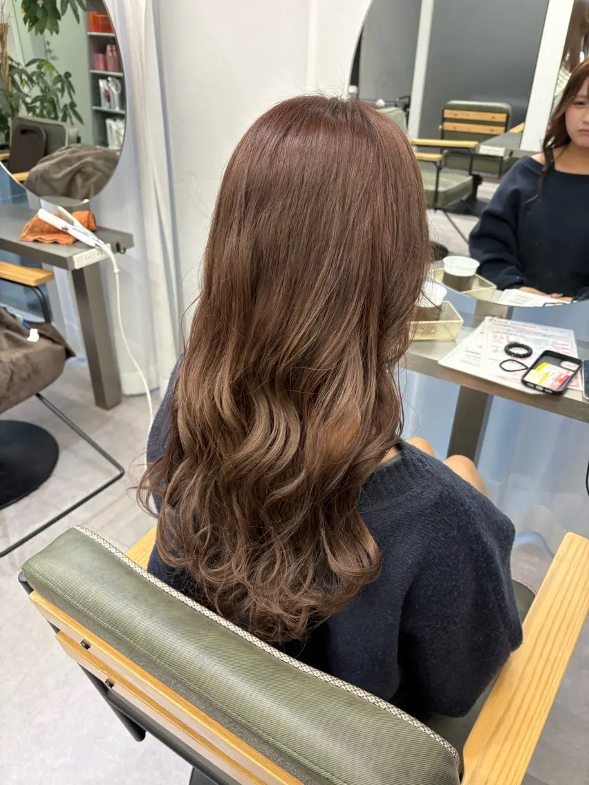 ロング カラー ベージュカラー ブリーチ ブリーチなしカラー 学生 ヘアカラー 仙台/ベージュ／ 艶カラー／三宅空翔のヘアスタイル