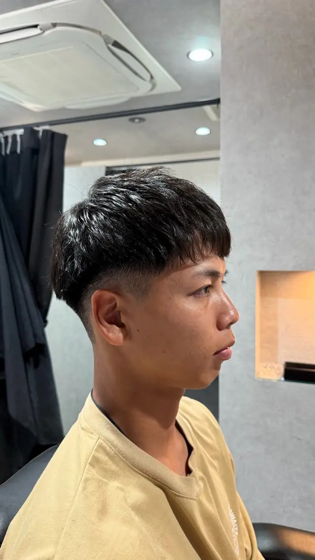 ミディアム 小松 奏翔のヘアスタイル