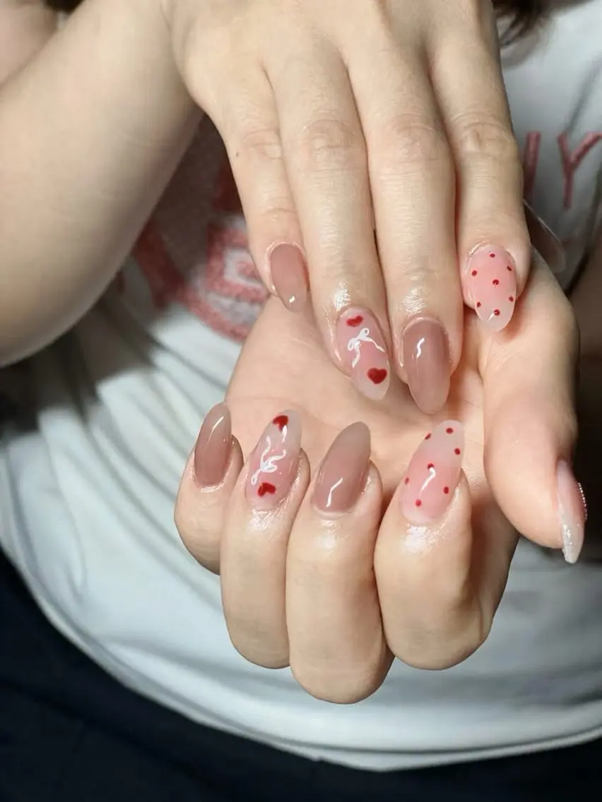ネイル チークネイル フレンチネイル グラデーション キラキラネイル 韓国ネイル Minette nailHuongのネイルデザイン