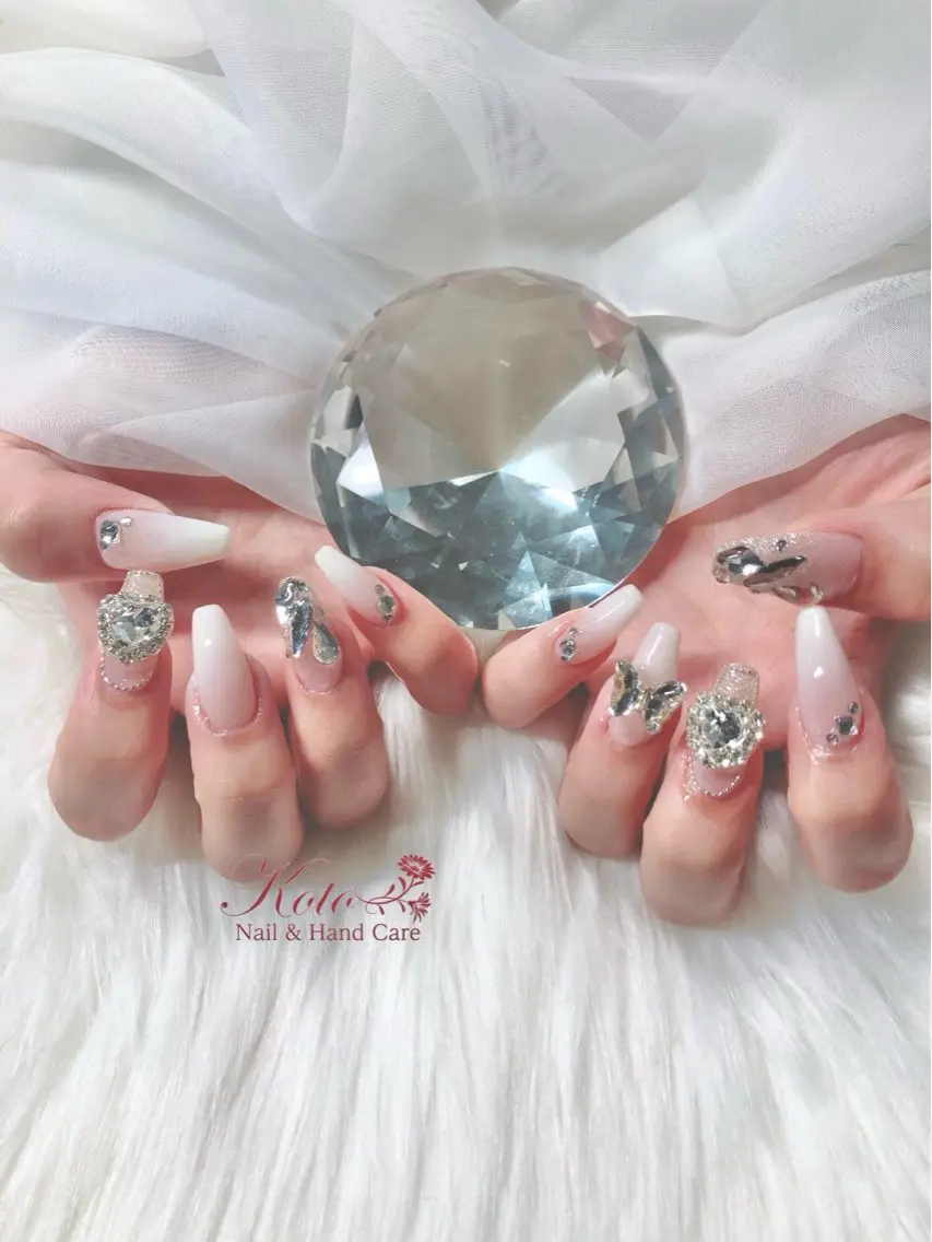 ネイル 長さ出し ジェルネイル 持ち込み ニュアンスネイル 赤色 ハンドネイル Nail Salon KOTOのネイルデザイン