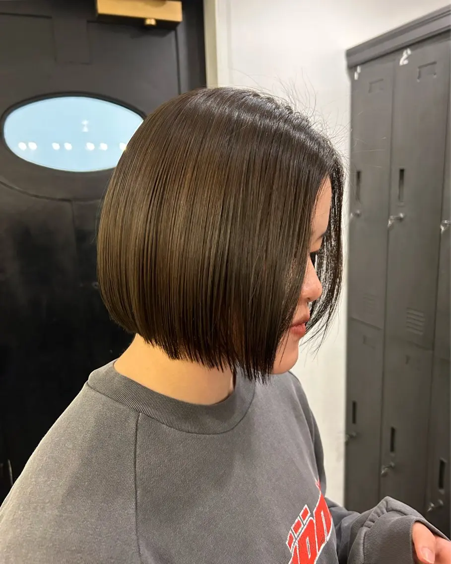 ミディアム カラー 宮前 芽衣のヘアスタイル