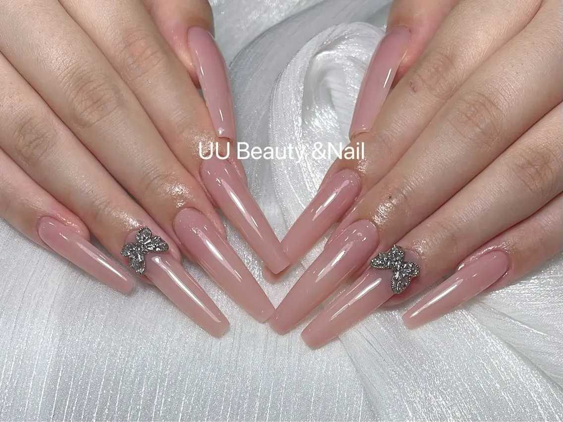 【Hand】長さMAX可、チップ長さ出しワンカラー+パーツ2個の写真