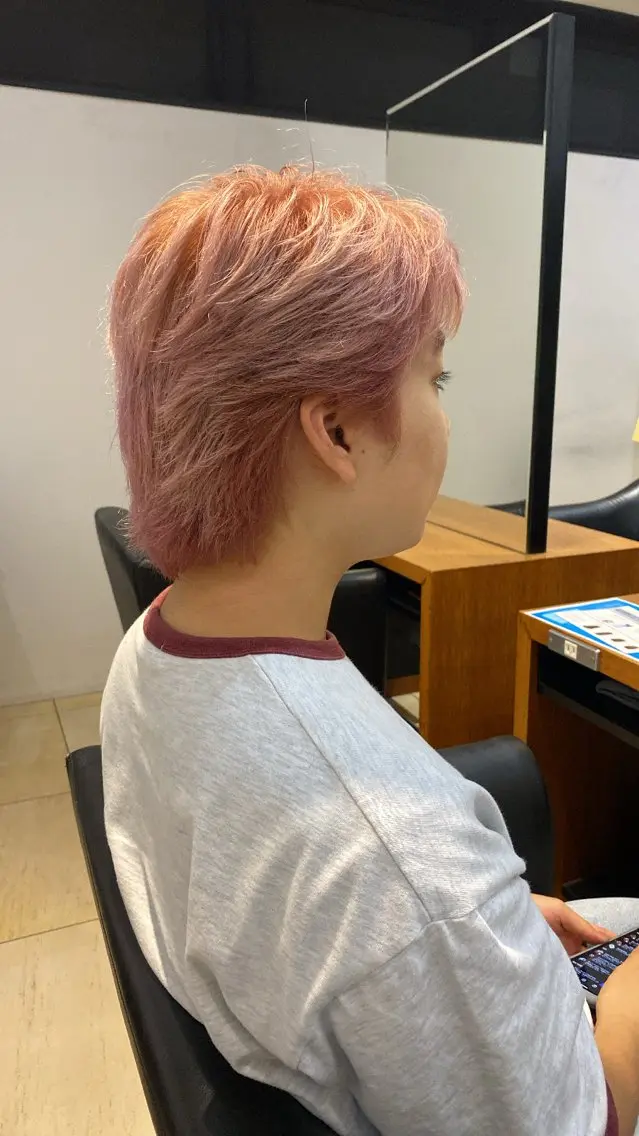 カラー メンズ ピンクカラー 🍀 otoha🍀のヘアスタイル