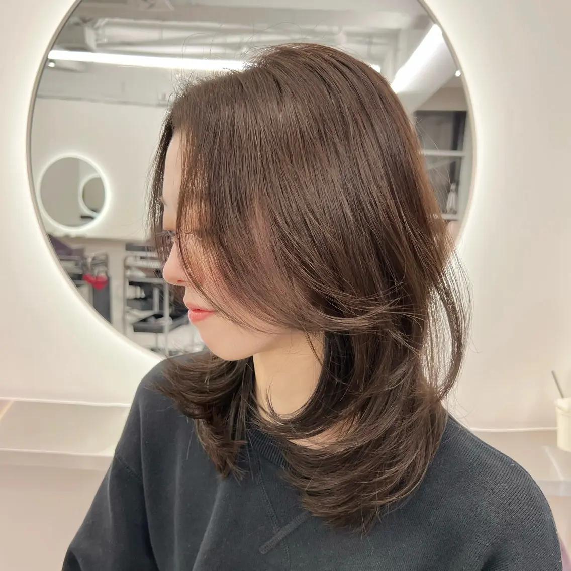 ミディアム カラー ミディアムレイヤー レイヤーカット カット ヘアカラー トリートメント ヘアセット 韓国ヘア/透明感 カラー🤍yukaのヘアスタイル